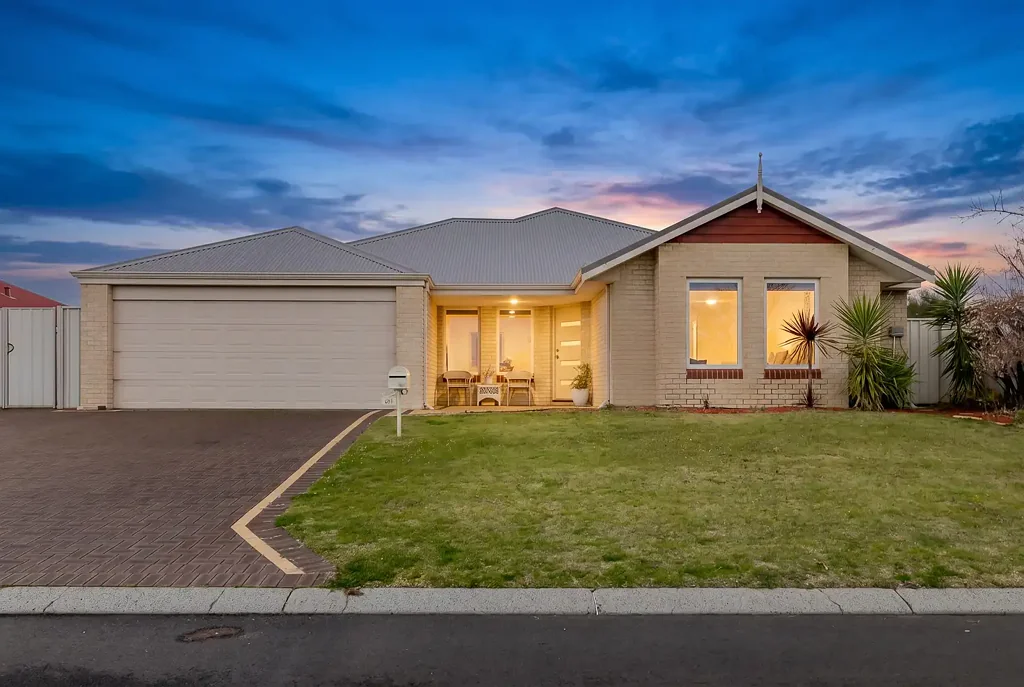 Australind 4ਬੈੱਡਰੂਮ A HOME DESIGNED AROUND SPACE, COMFORT AND EFFORTLESS FAMILY LIVING