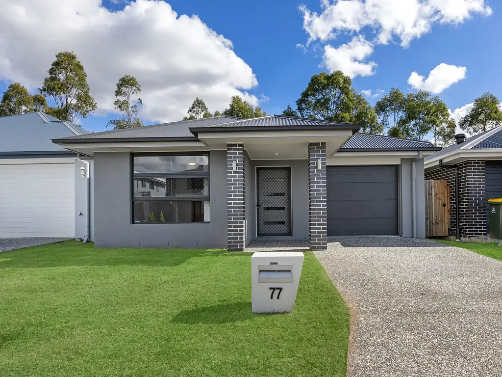Move-In Ready 4-Bedroom Home in Deebing Heights