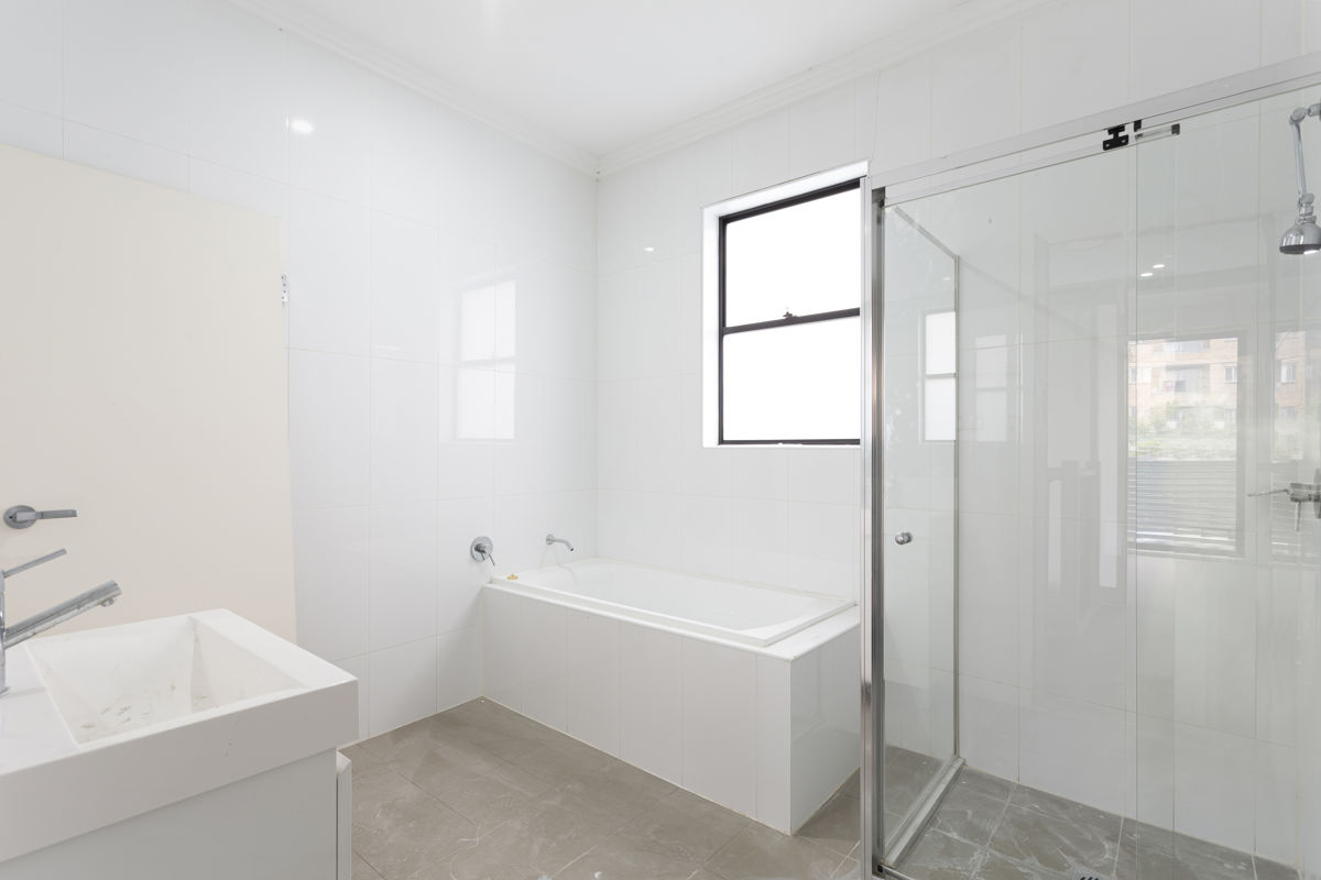 UNIT 4 14 HARRIS ST, HARRIS PARK NSW 2150, 0 Kuwarto, 0 Banyo, Townhouse