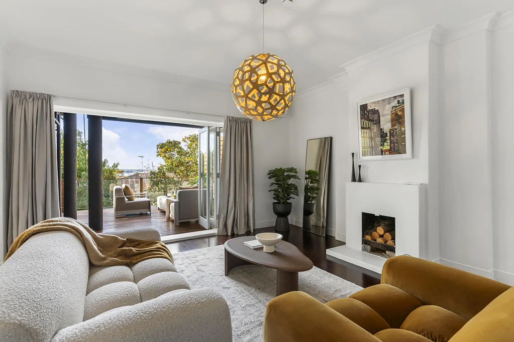 Parnell 2 Bedroom DGZ APT WITH VIEWS - Declared Reserve Under $1.1m