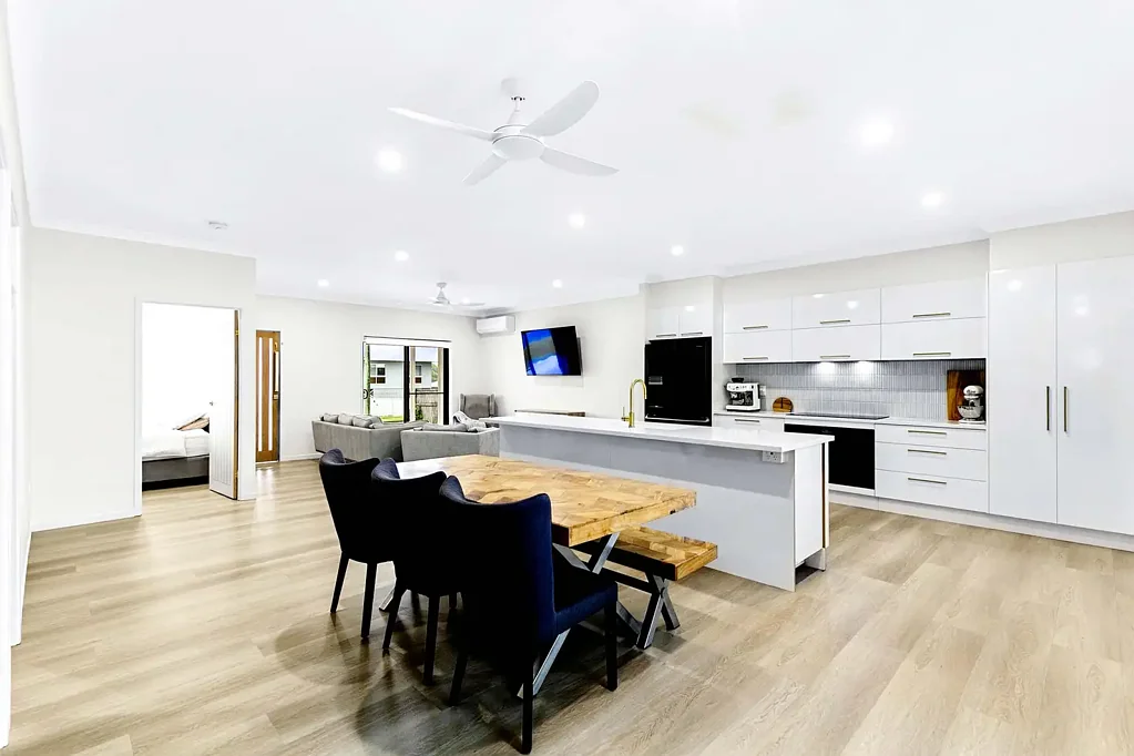 Urraween 3房  Convenient Urraween Living Offering Lifestyle, Practicality & Space for Boats, Vans & More!