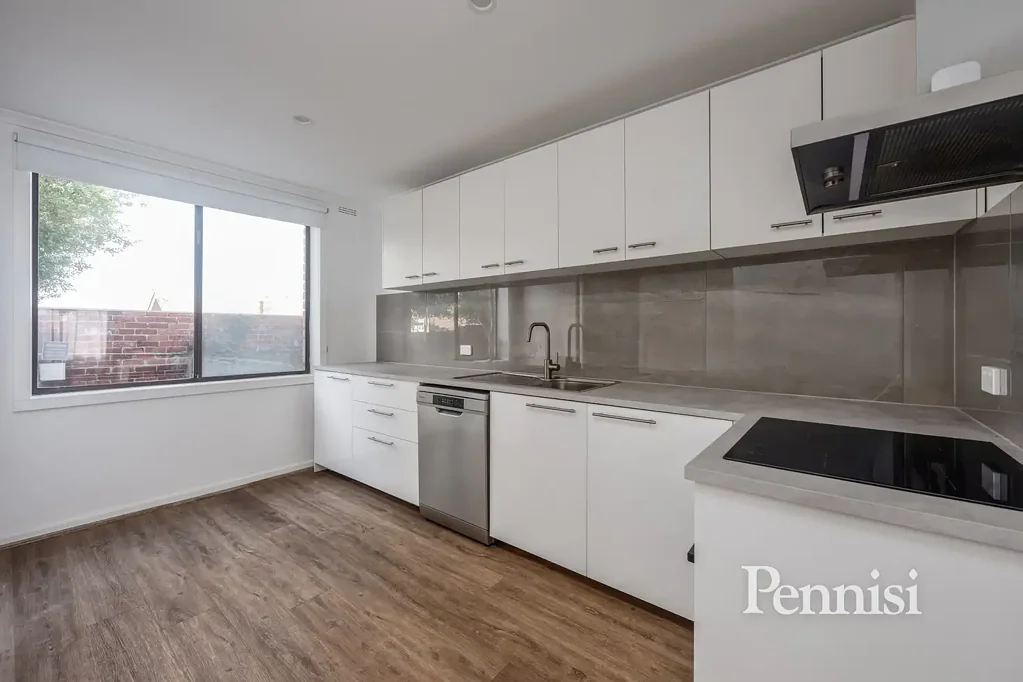 FOR LEASE BY PENNISI