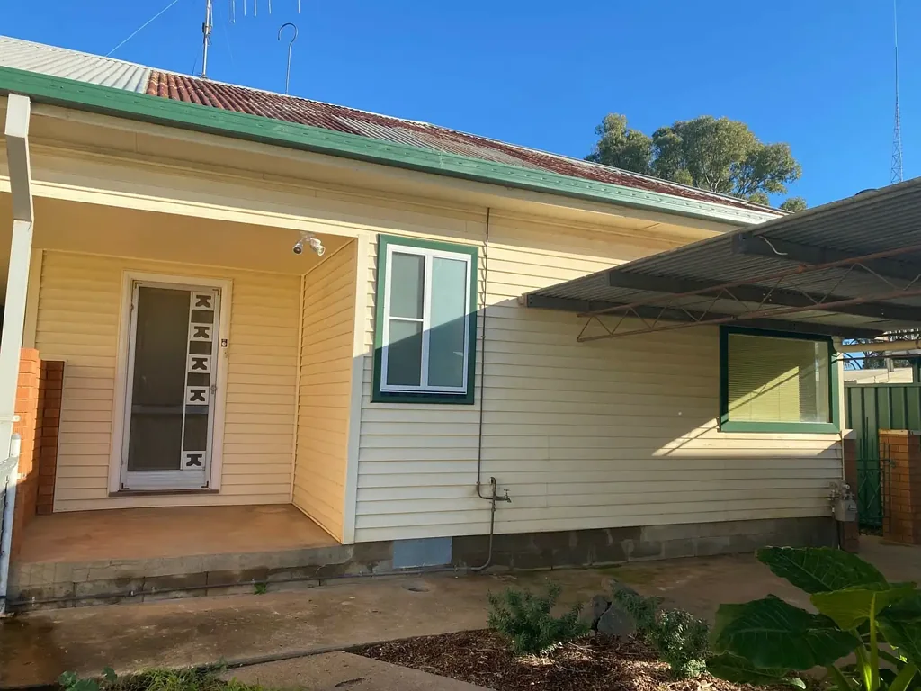 Cozy 3-Bedroom Home in Narromine