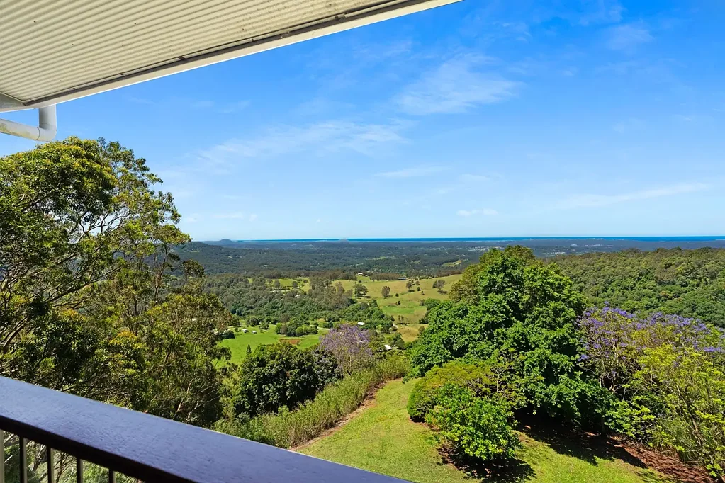 Montville 3chambre Hinterland Retreat with Panoramic Coastal Views