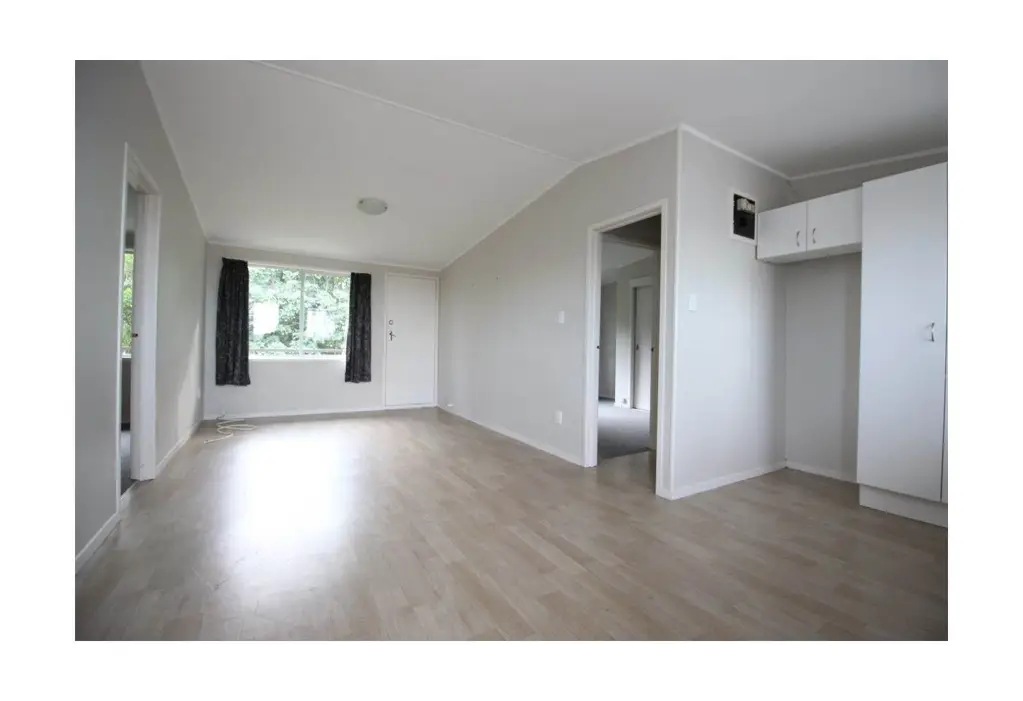 New Lynn 2Phòng ngủ Investment Opportunity: Top-Level Two-Bedroom Unit