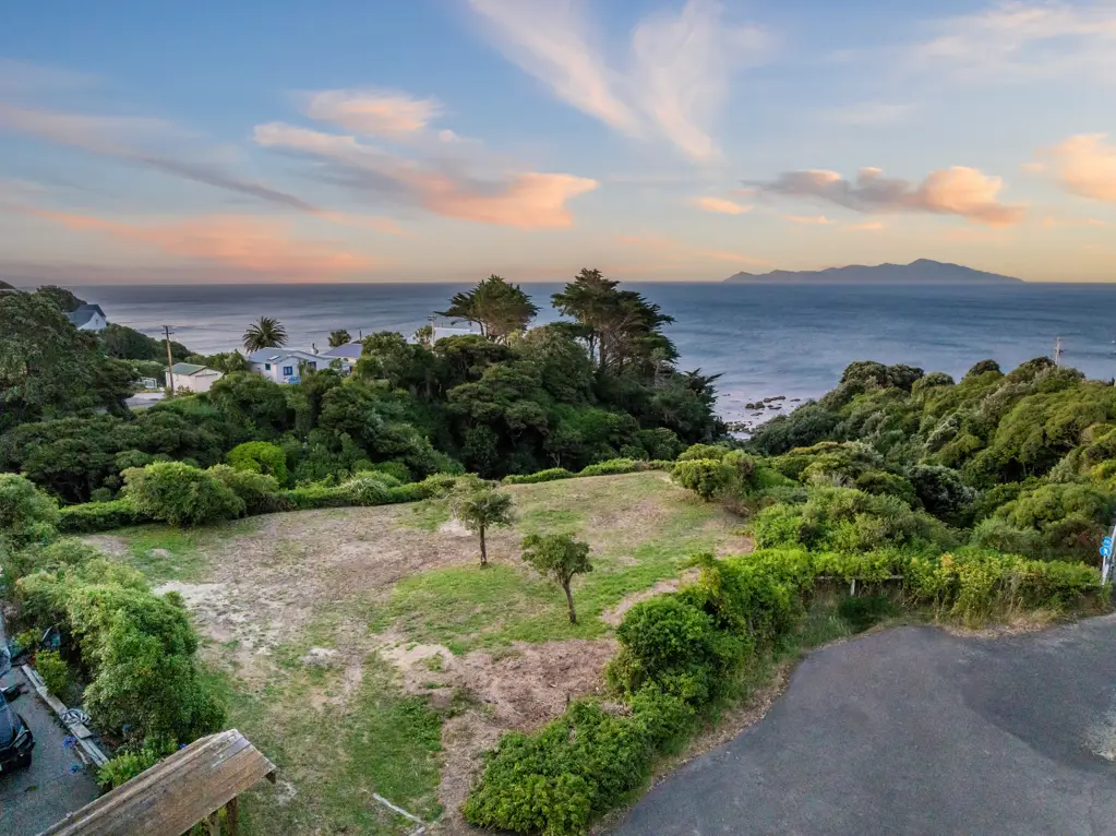 Pukerua Bay Pukerua Bay's Best Kept Secret!