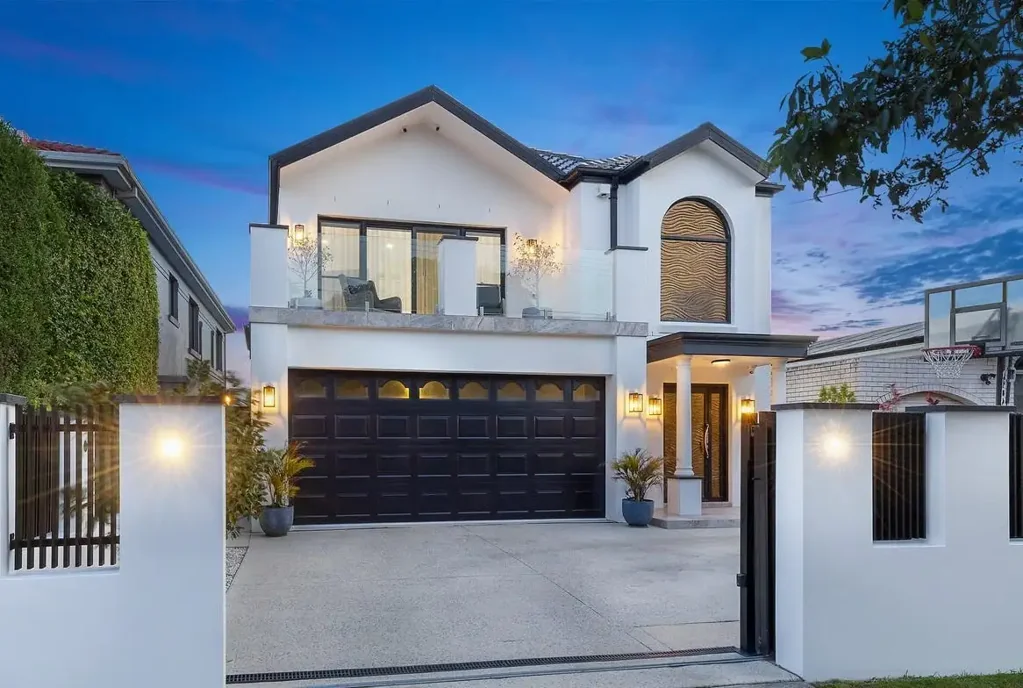 Monterey 5ห้องนอน A Stunning Family Oasis Just Moments from Monterey Beach