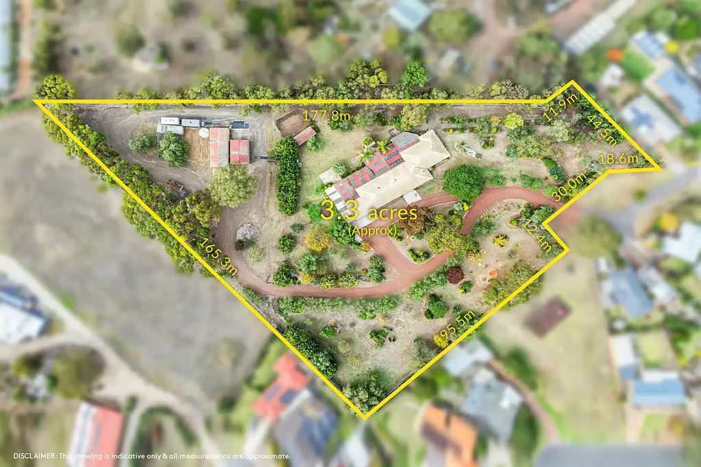 Lara 5 Slaapkamer A Rare Lifestyle on 3.3 Acres in the Heart of Lara