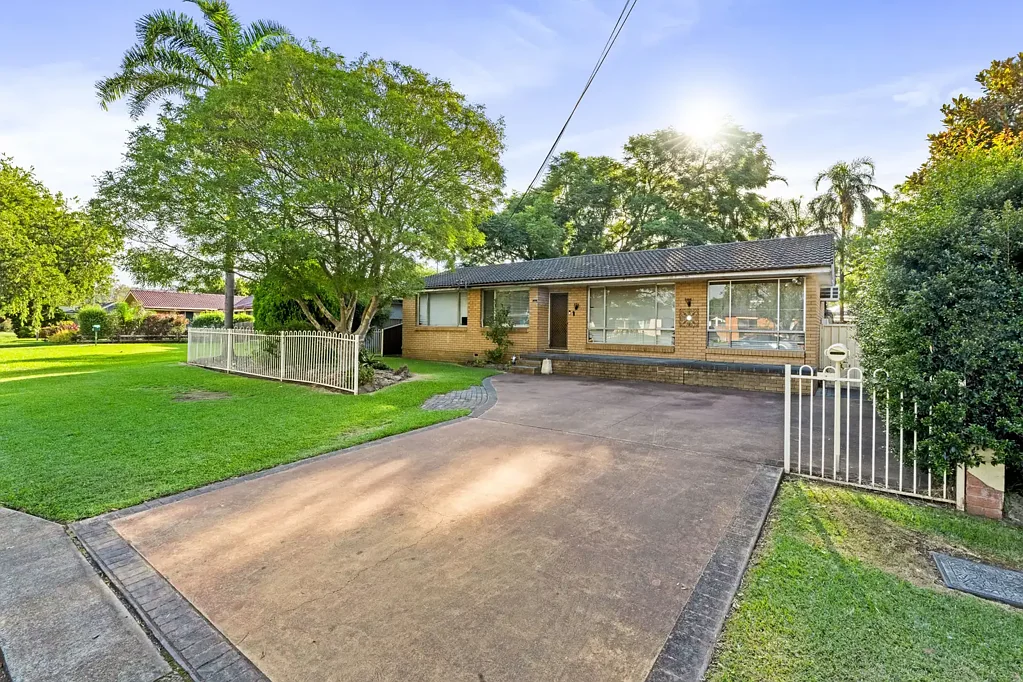 Emu Plains 3房 Emu Plains宁静社区 3卧房产 优质地段 靠近学校购物 交通便利 河畔休闲 Penrith近便 Your Chance to Secure Prime Emu Plains Real Estate