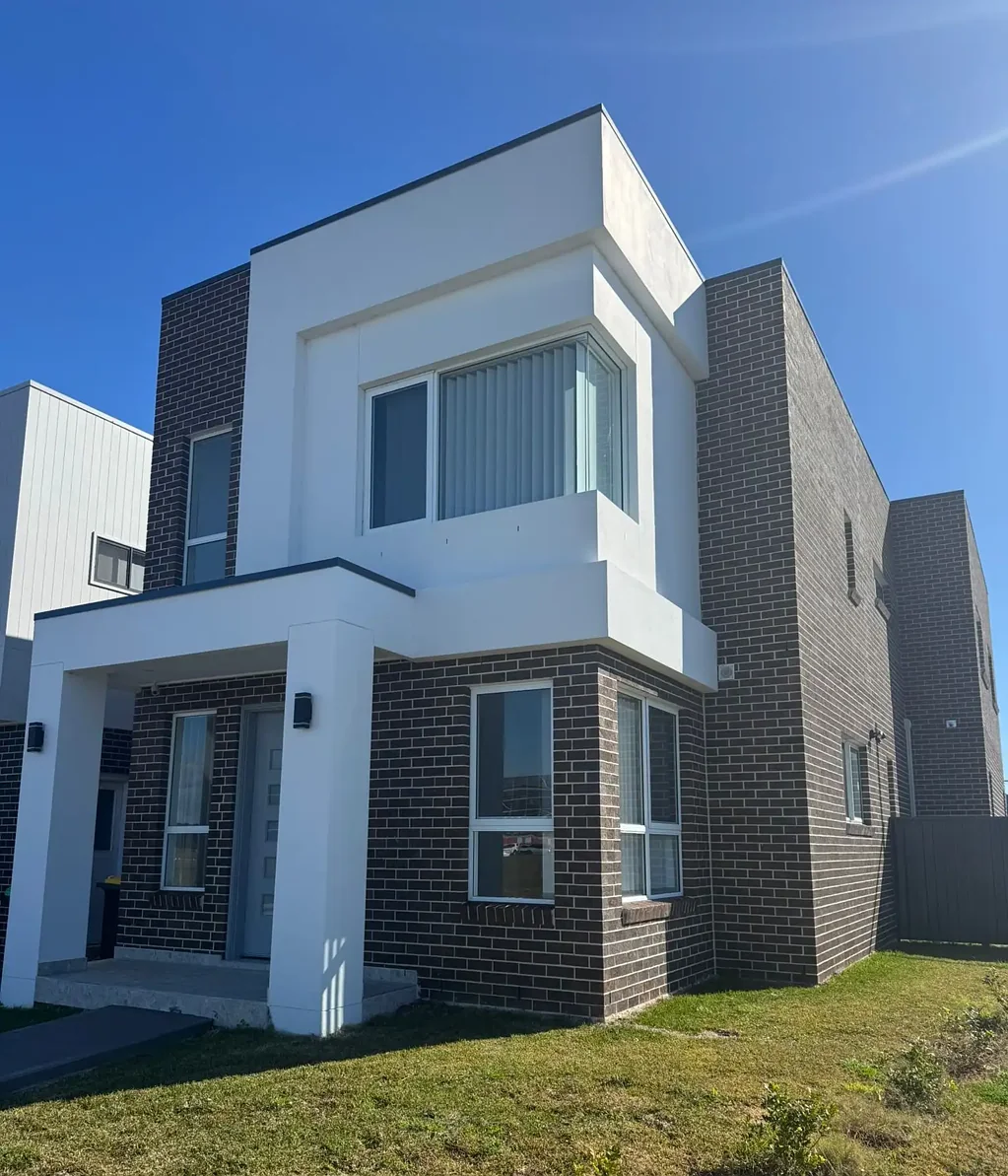 Grand Family Living in a Prime (Nirimba Fields) Schofields Location!