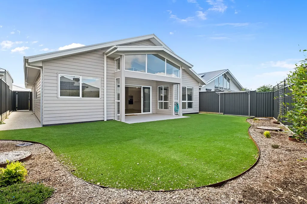 16/65 Eleanor Drive, Lucas, VIC 3350