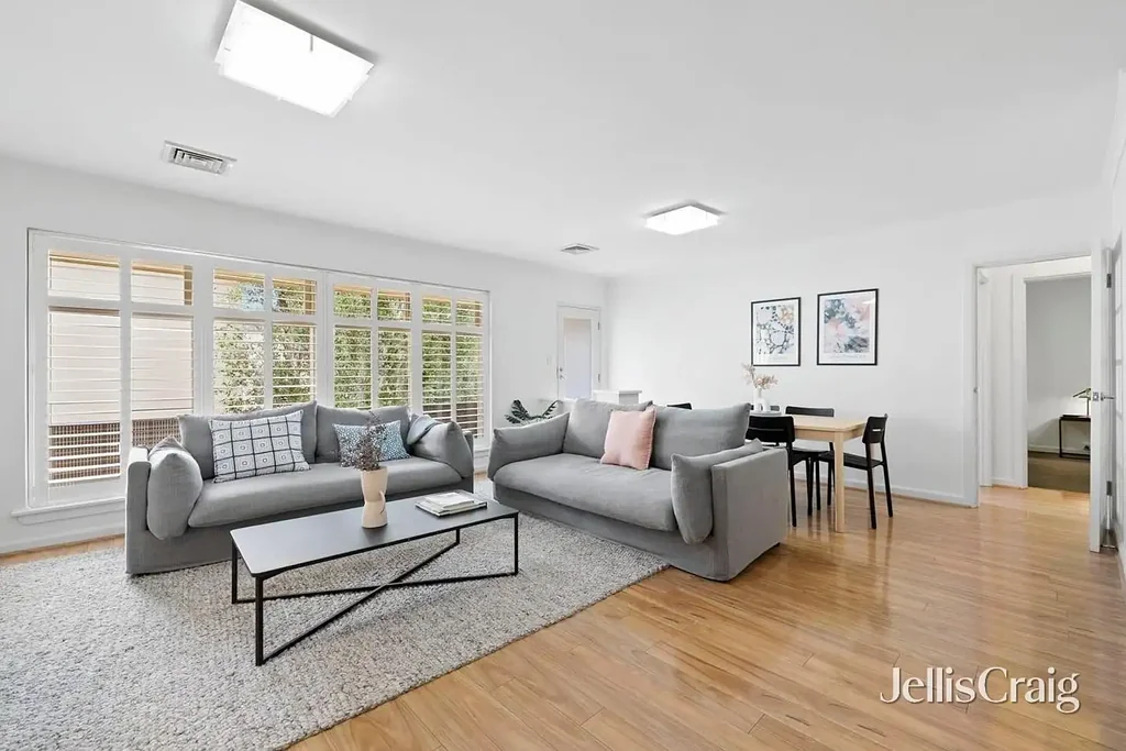 Brighton 2 Slaapkamer Light Filled Living with Lifestyle Appeal