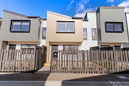 3/3 Pinefield Road, Whenuapai