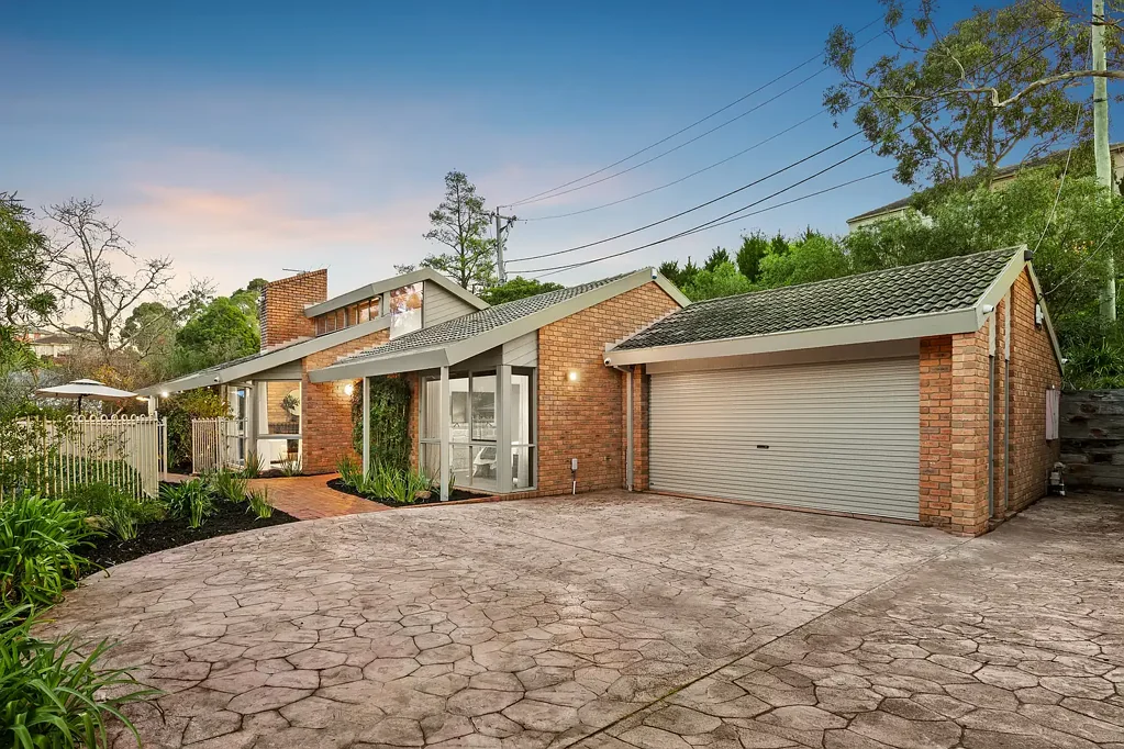 Templestowe 4침실 Sophisticated Poolside Entertainer with Exceptional Parking