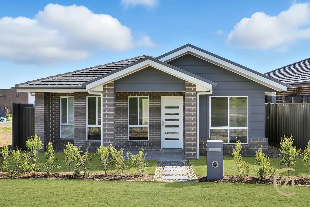 Vineyard 4 Bedroom Move-In Ready Family Home with Premium Upgrades in Meadows Estate