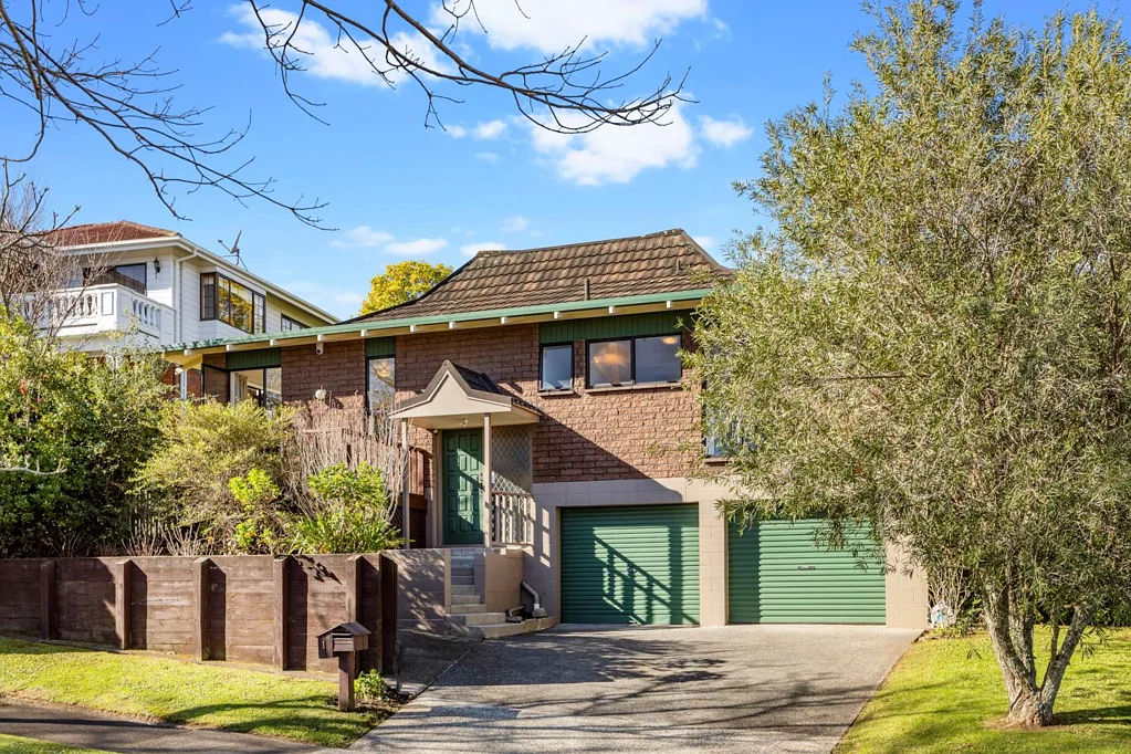 1 Peart View, Meadowbank, Auckland City, Auckland