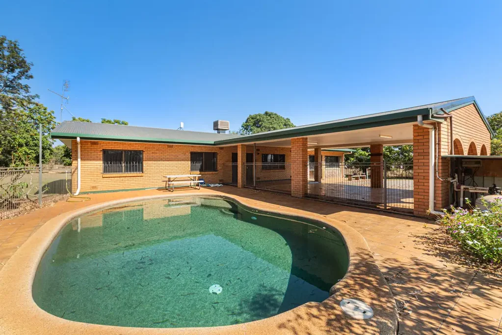 Mareeba 5ਬੈੱਡਰੂਮ SPACIOUS FAMILY HOME ON 14 ACRES - JUST 10 MINUTES FROM MAREEBA!