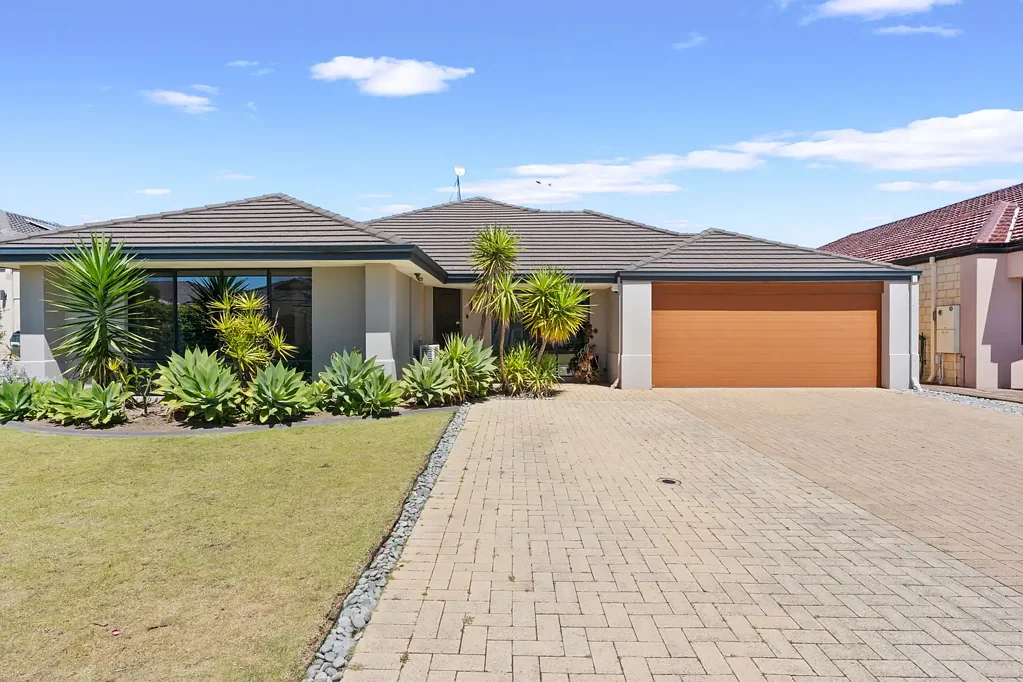 61 Regency Avenue, Madeley, WA 6065
