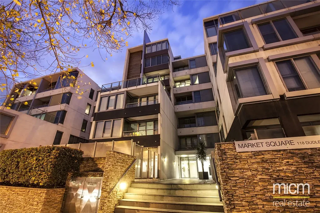 Market Square Condos - unique large terrace apartment