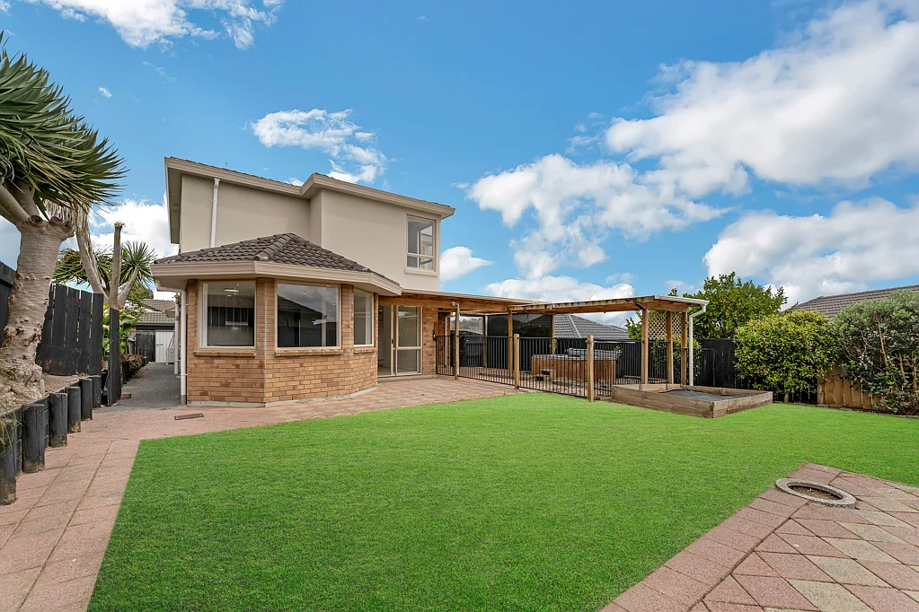 5 Natasha Lane, Henderson, Waitakere City, Auckland