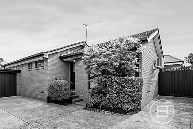 Essendon 2房  Expressions of Interest closing Monday 9th November at 5pm