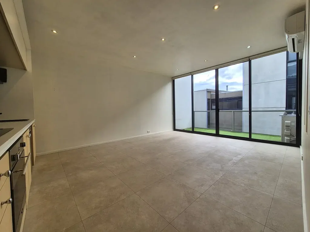 Modern Apartment Living in the Heart of North Melbourne!