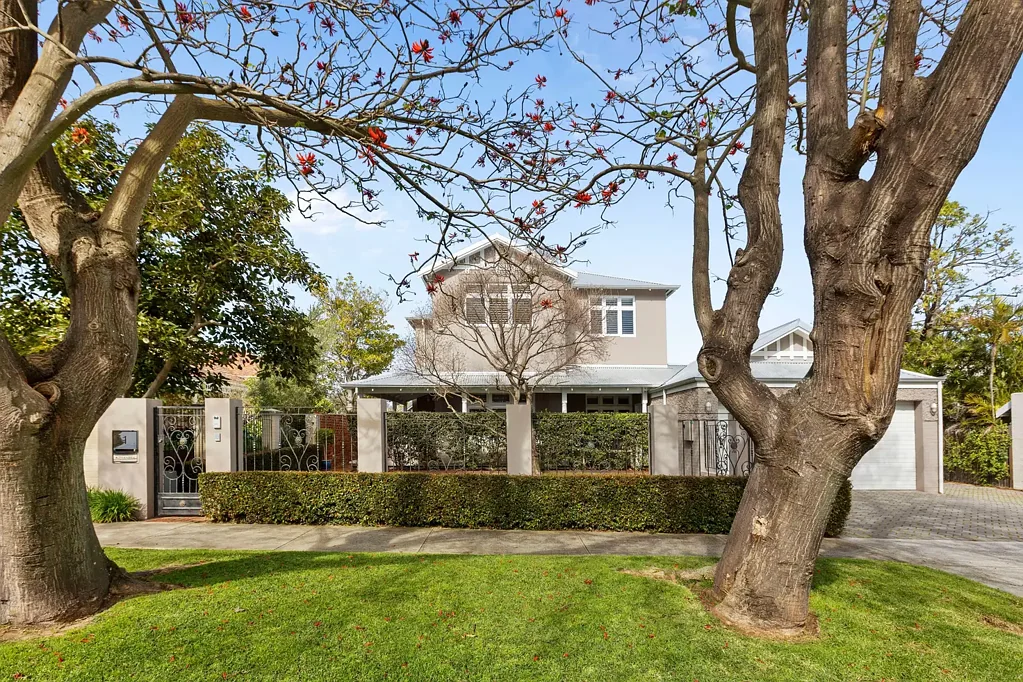 Claremont 4 Bedroom On higher ground