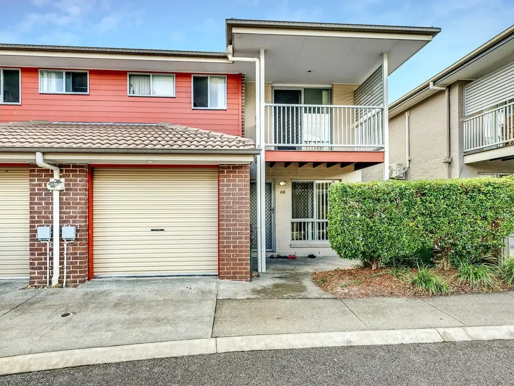 Modern 3-Bedroom Townhouse in the Heart of Goodna