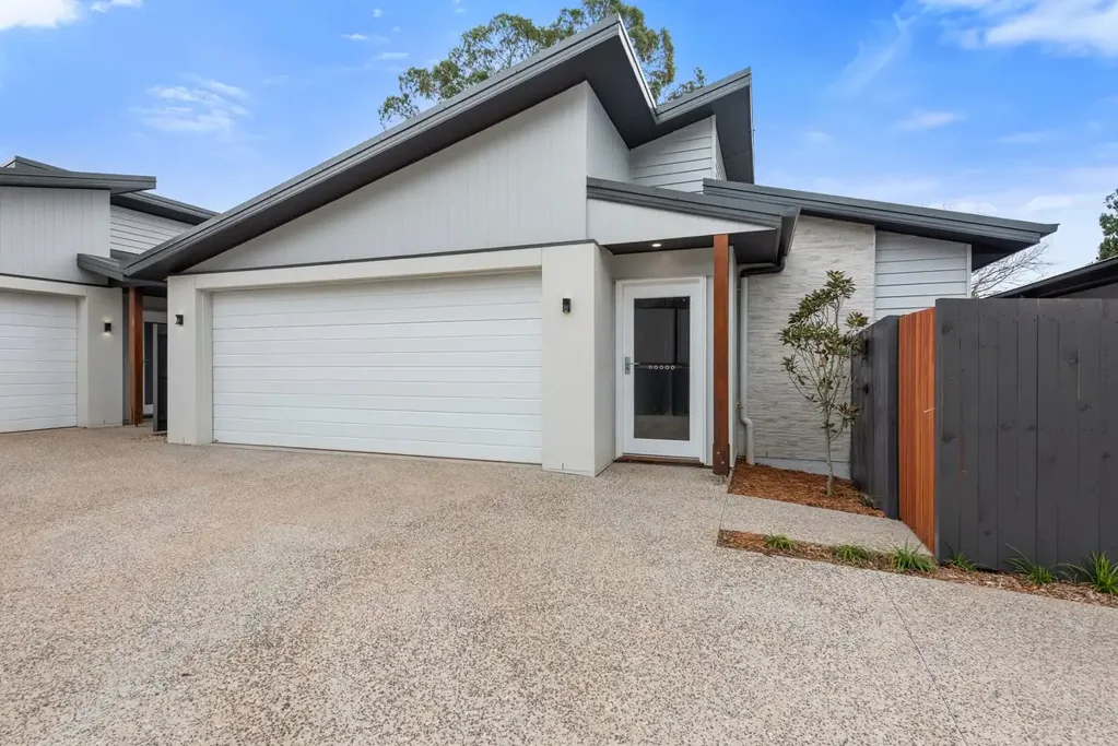 North Toowoomba 3 Slaapkamer Sophisticated Hamptons Living in a Prestigious North-East Toowoomba Address