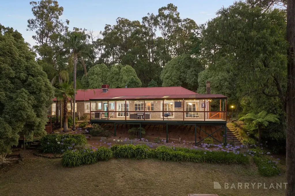 6 Mimosa Avenue, Emerald, VIC 3782