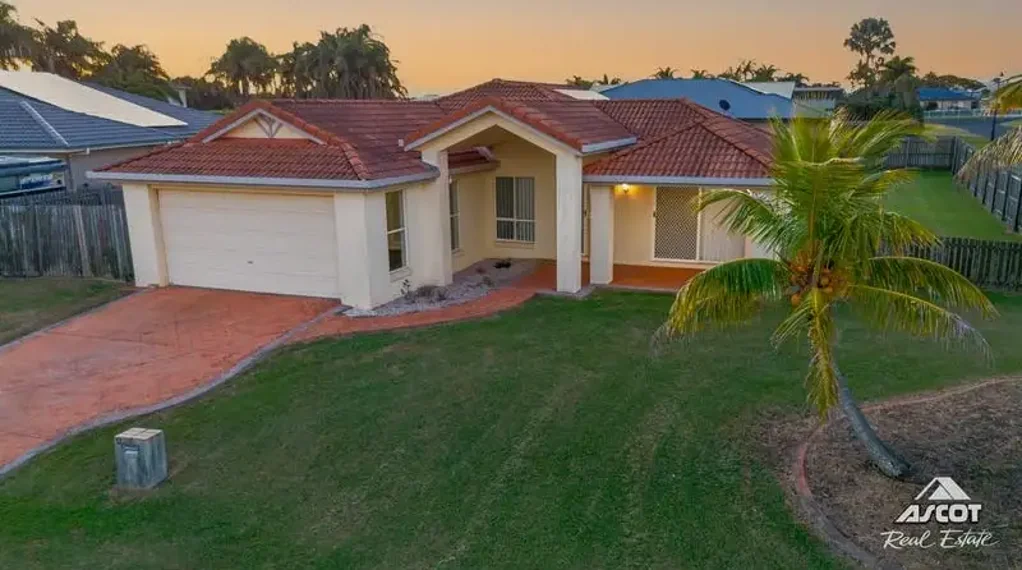 Coastal 4 Bedroom Family on Huge Corner block.