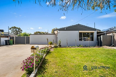 8 Chadwell Street, Kenwick, WA 6107, 3房, 1浴, House