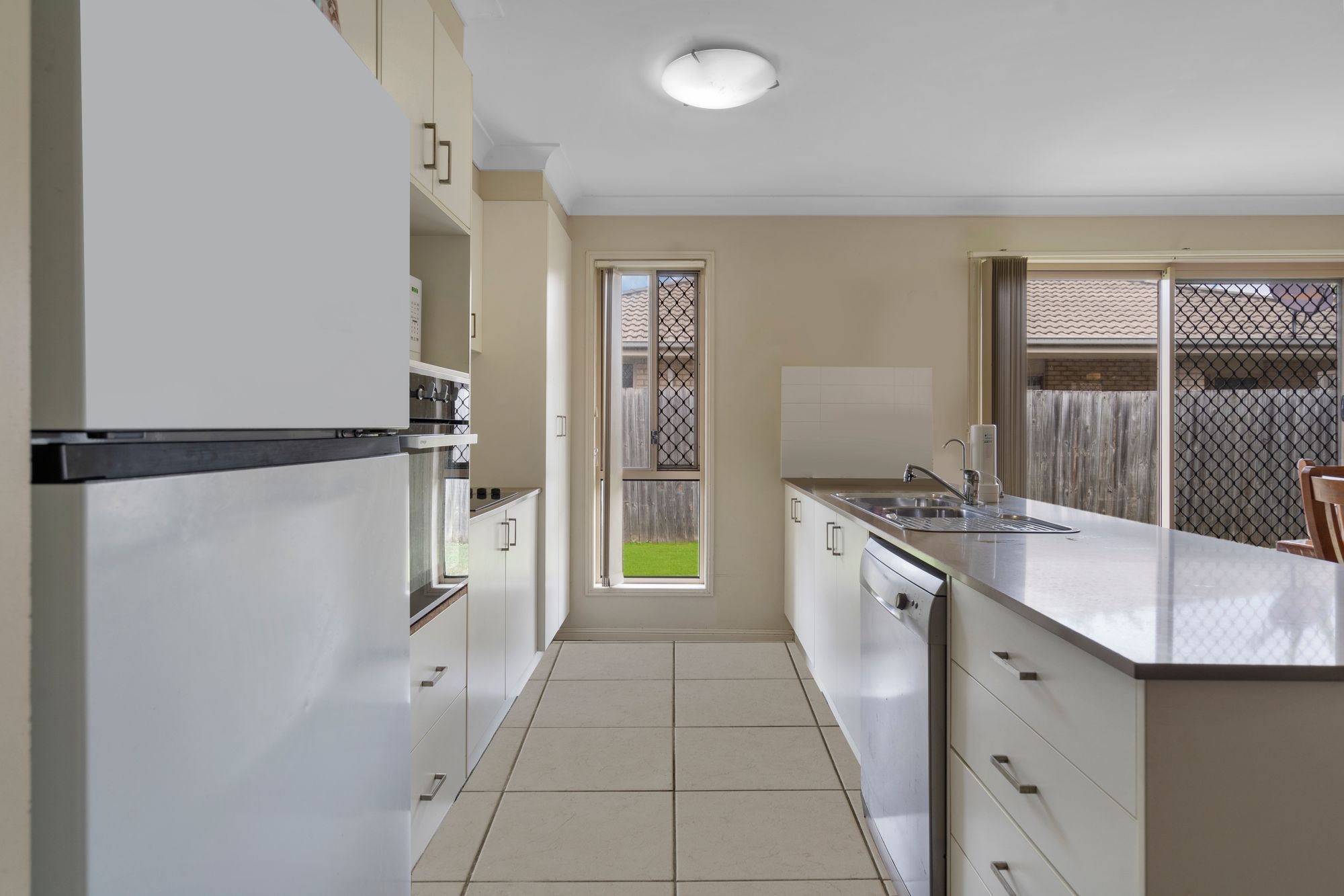 11 HINE CT, REDBANK PLAINS QLD 4301, 0房, 0浴, House