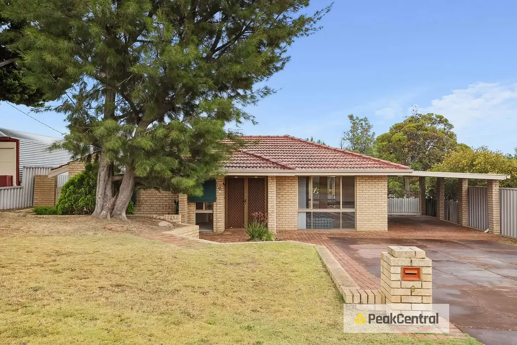 8 Banksia Place, Yangebup, WA 6164