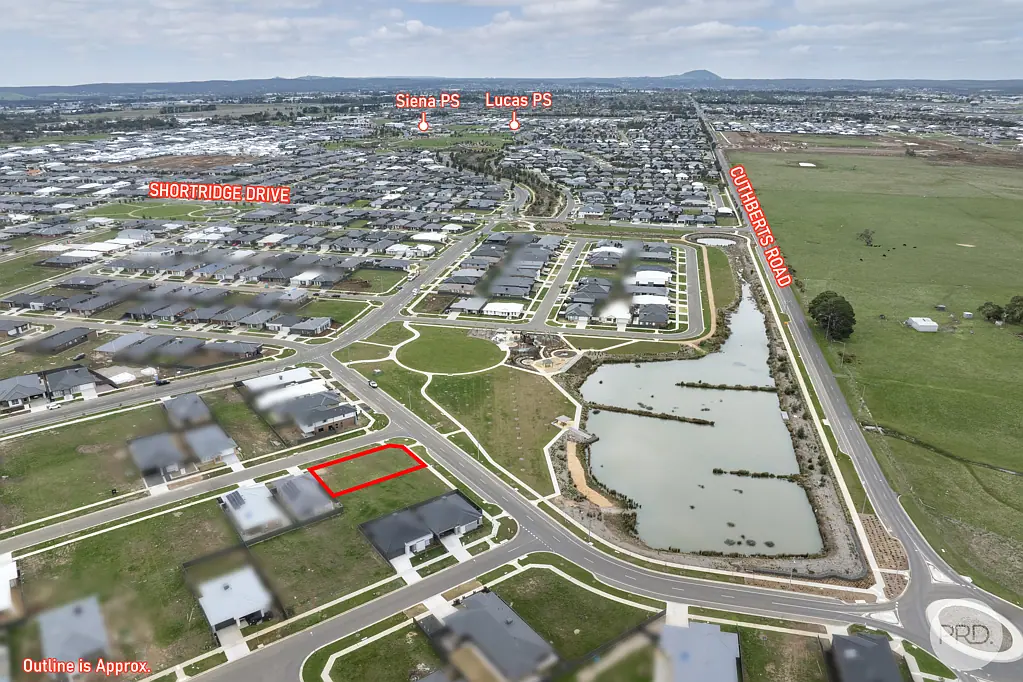 13 Lakeland Drive, Lucas, VIC 3350