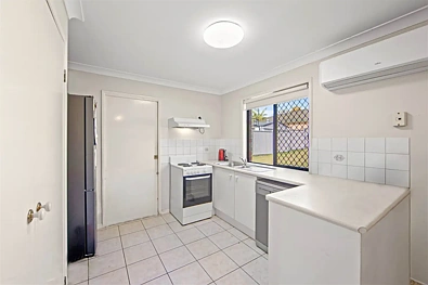 4 Montcliff Court, Springfield, QLD 4300, 4 rūma, 2 rūma horoi, House
