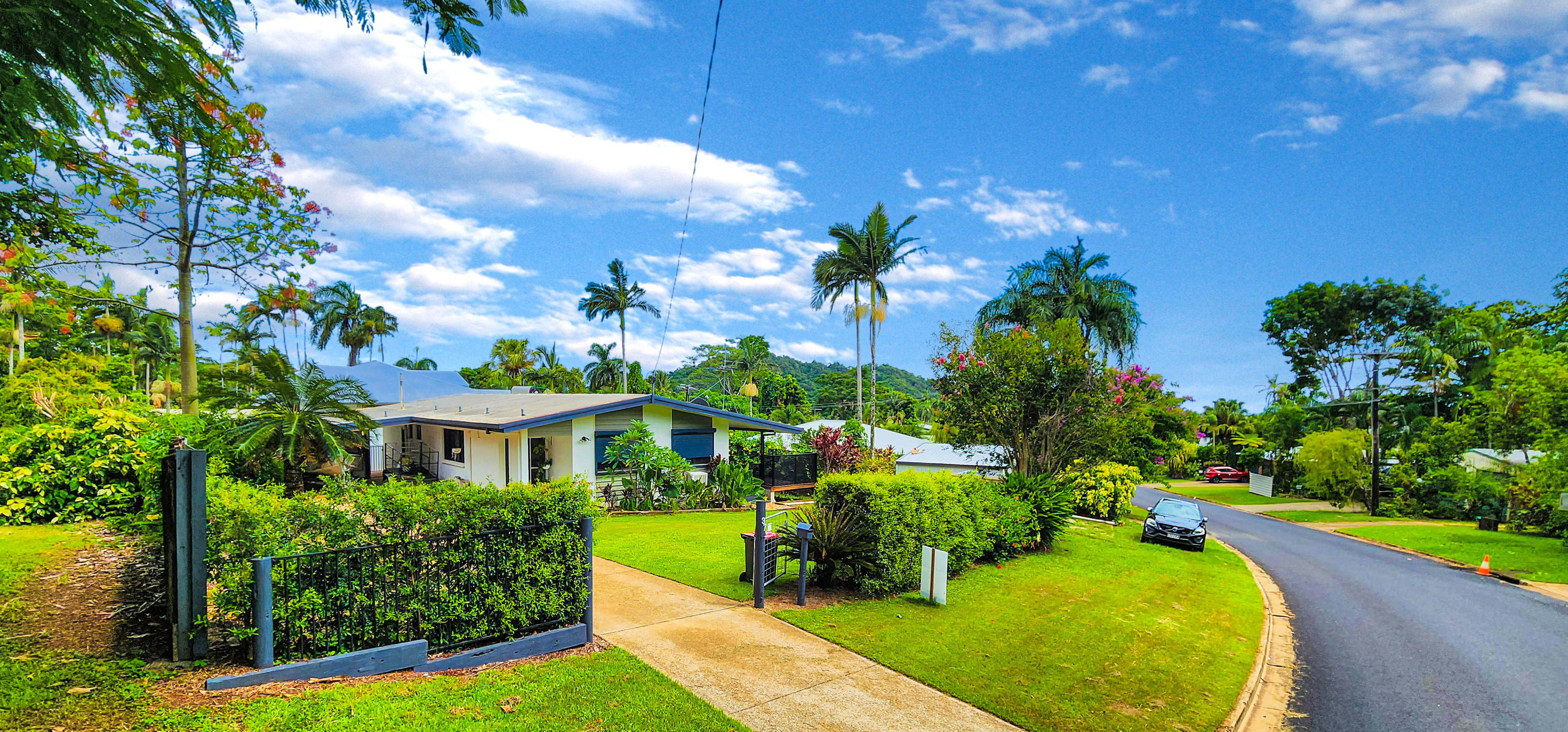 37 CUTTEN ST, BINGIL BAY QLD 4852, 0 chambres, 0 salles de bain, House