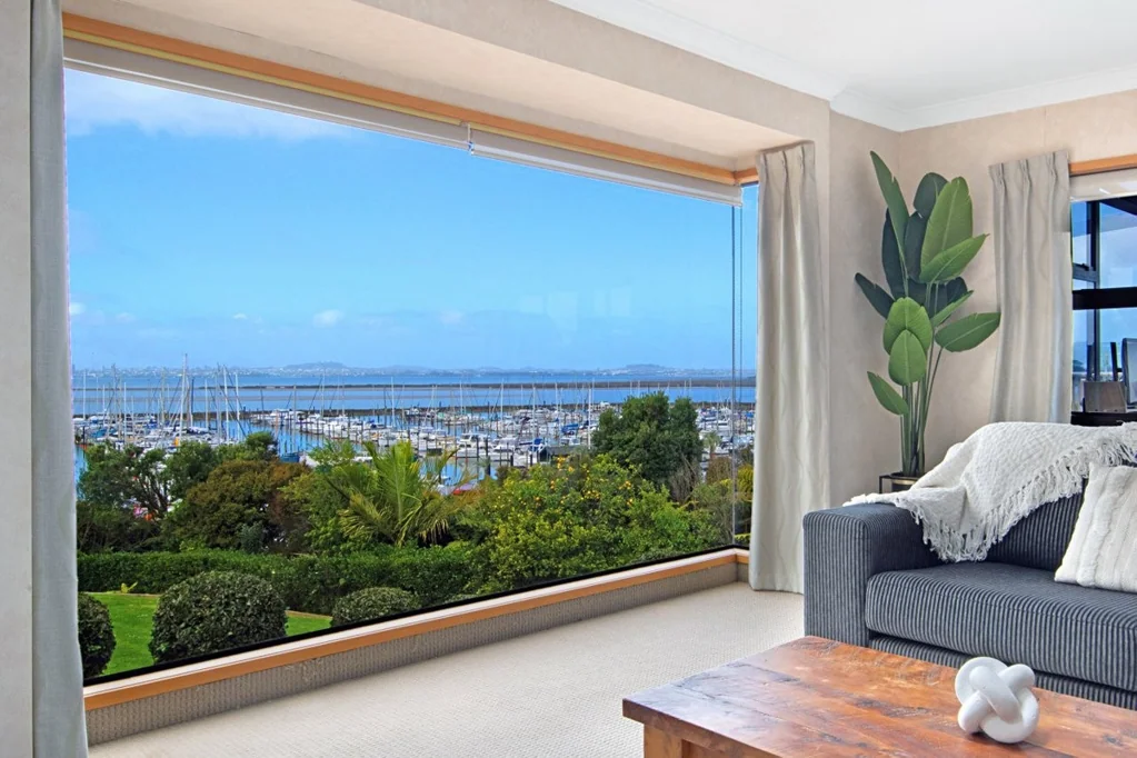 West Harbour 3房  WHAT A VIEW. WHAT AN OPPORTUNITY