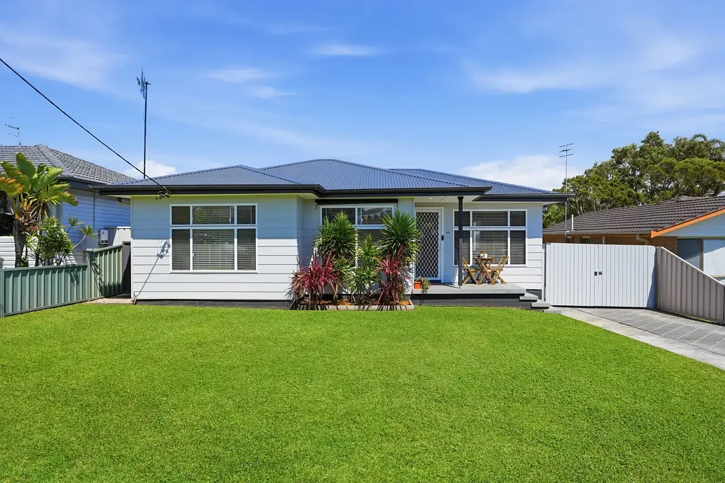 13 Ithaca Street, Bateau Bay, NSW 2261