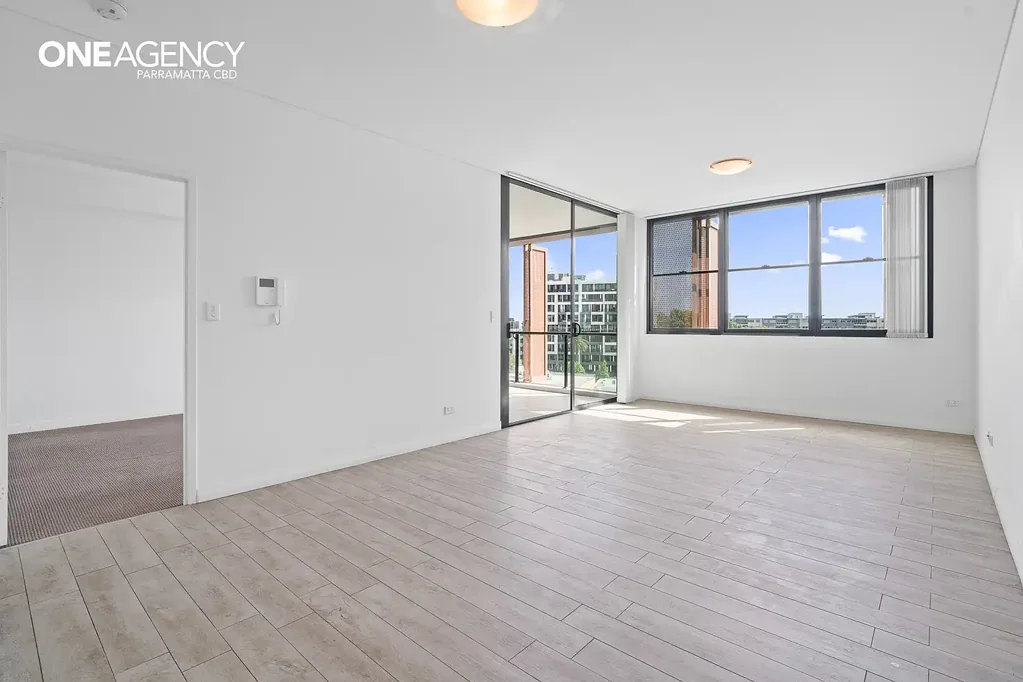Rosebery 3房  Offers Welcome | Rental Return: $1350 pw | Strata: $1643 per quarter