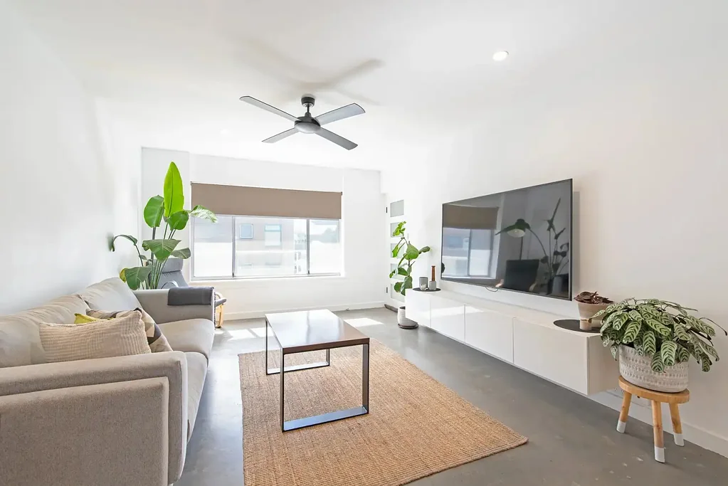Beachside Living, Fully Furnished and Move In Ready