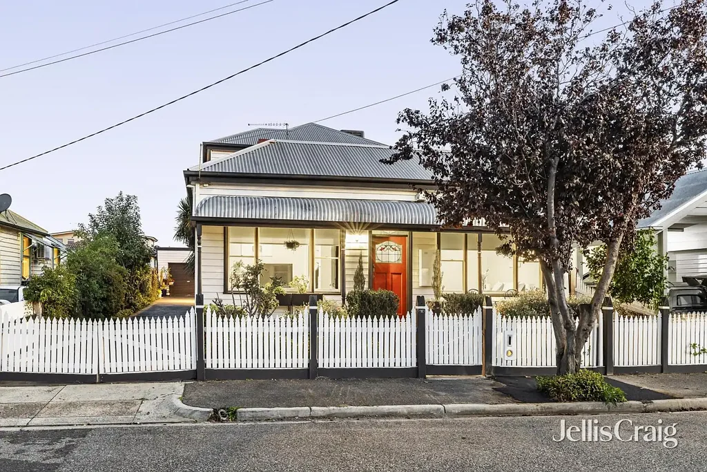 Williamstown 5Phòng ngủ Expansive Family Home Designed for Indoor Outdoor Living