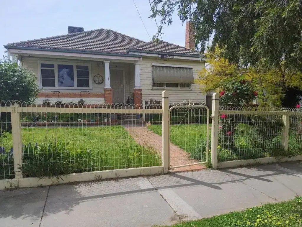 Long Gully 3Kwarto **Charming 3BR Family Home in Historic Long Gully**CALL JUDY FOR PRIVATE INSPECTION