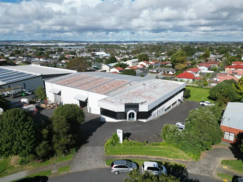 Mount Wellington  Mt Wellington High Stud Warehouse + Container Drop
