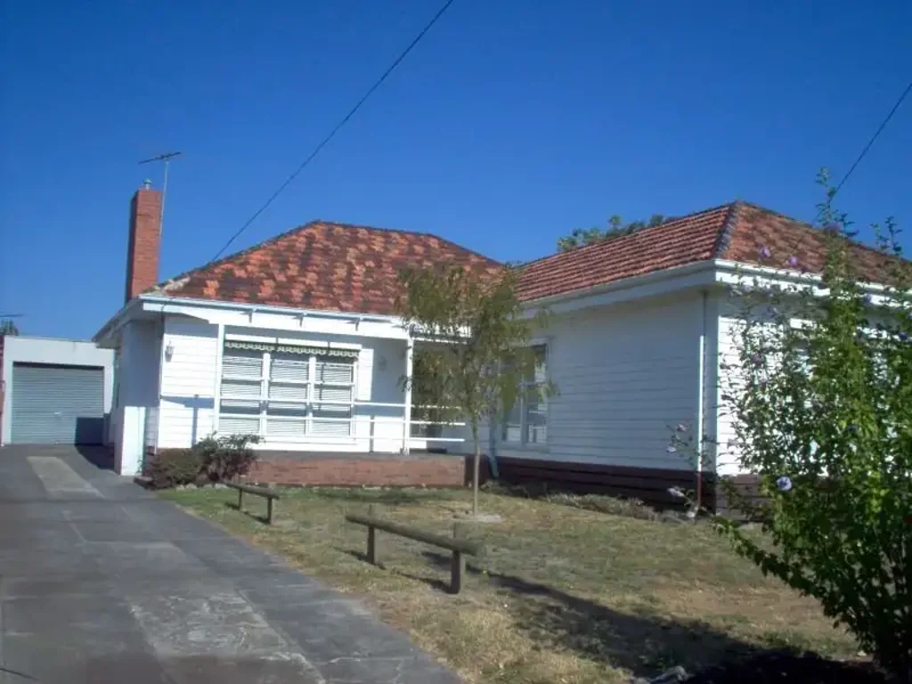 VERY CLOSE TO MONASH MEDI CENTRE & CLAYTON SHOPS