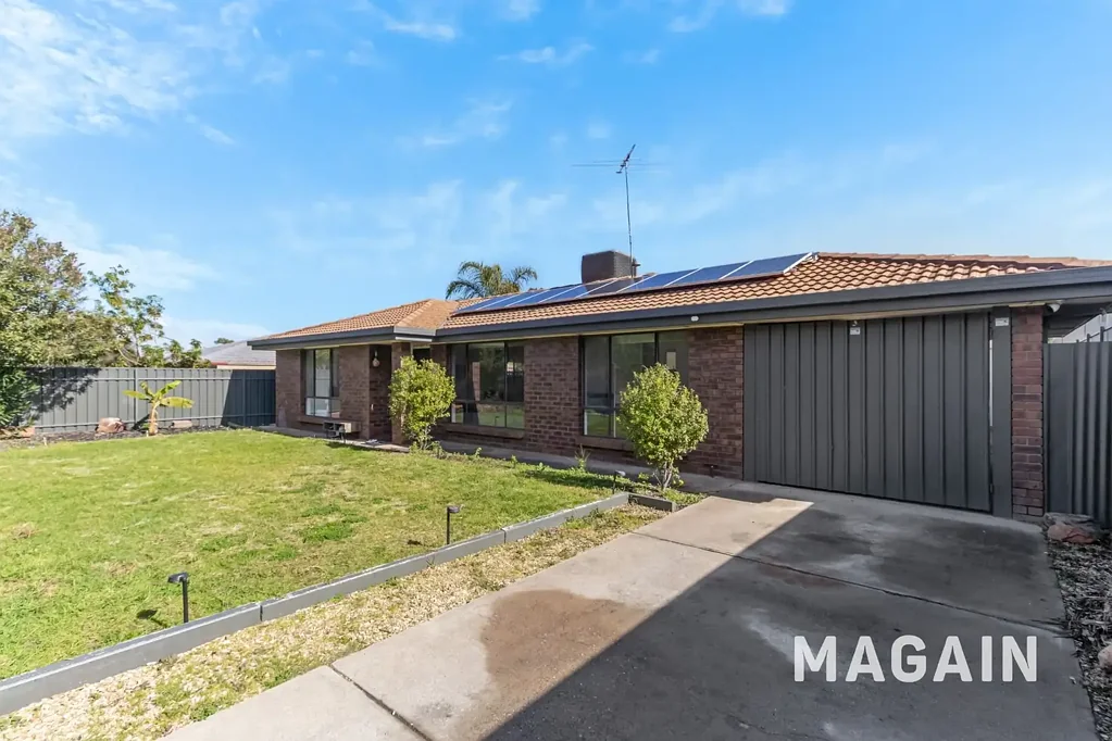 Hackham West 3chambre Spacious, Versatile & Well-Located Family Home in Hackham West