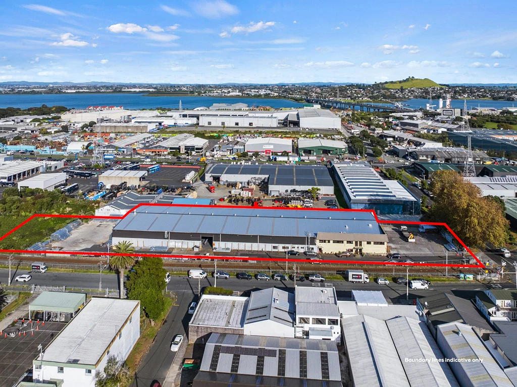 Onehunga  7,568M² LAND WITH 3,483M² WAREHOUSE