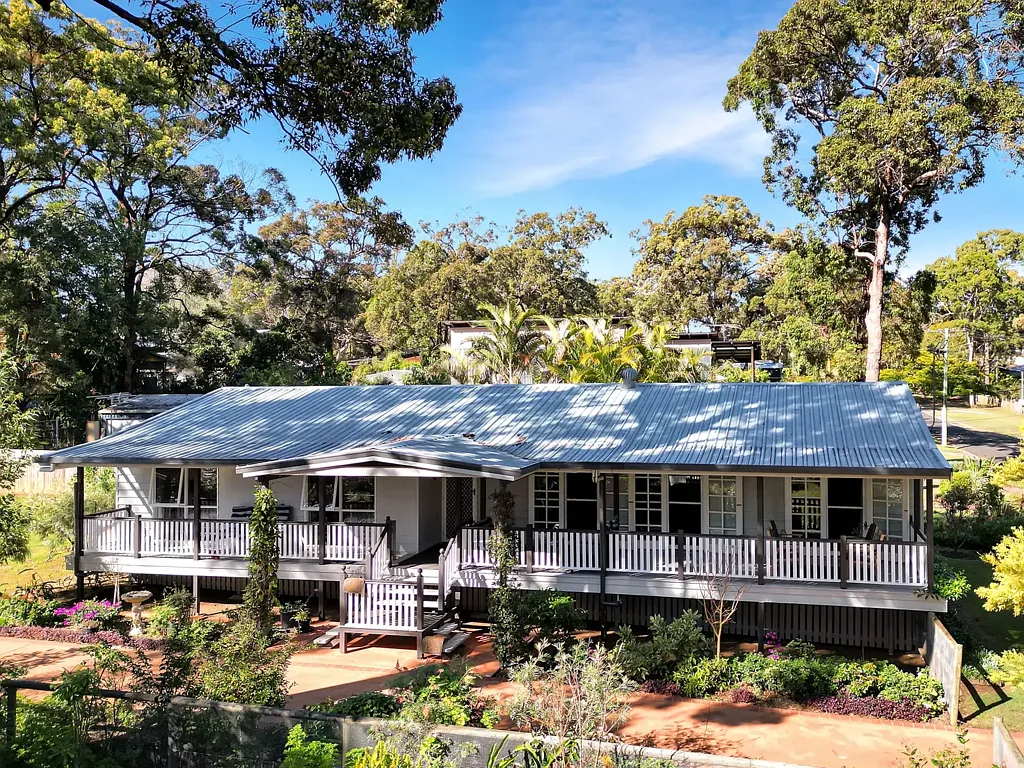 36 Coast Road, Macleay Island, QLD 4184