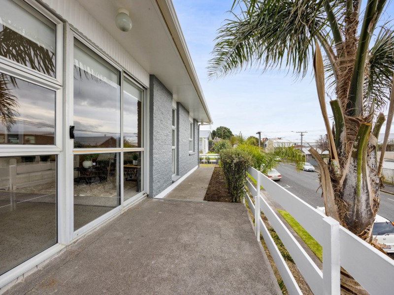 1/246 Courtenay Street, Strandon, New Plymouth, 2 phòng ngủ, 1 phòng tắm