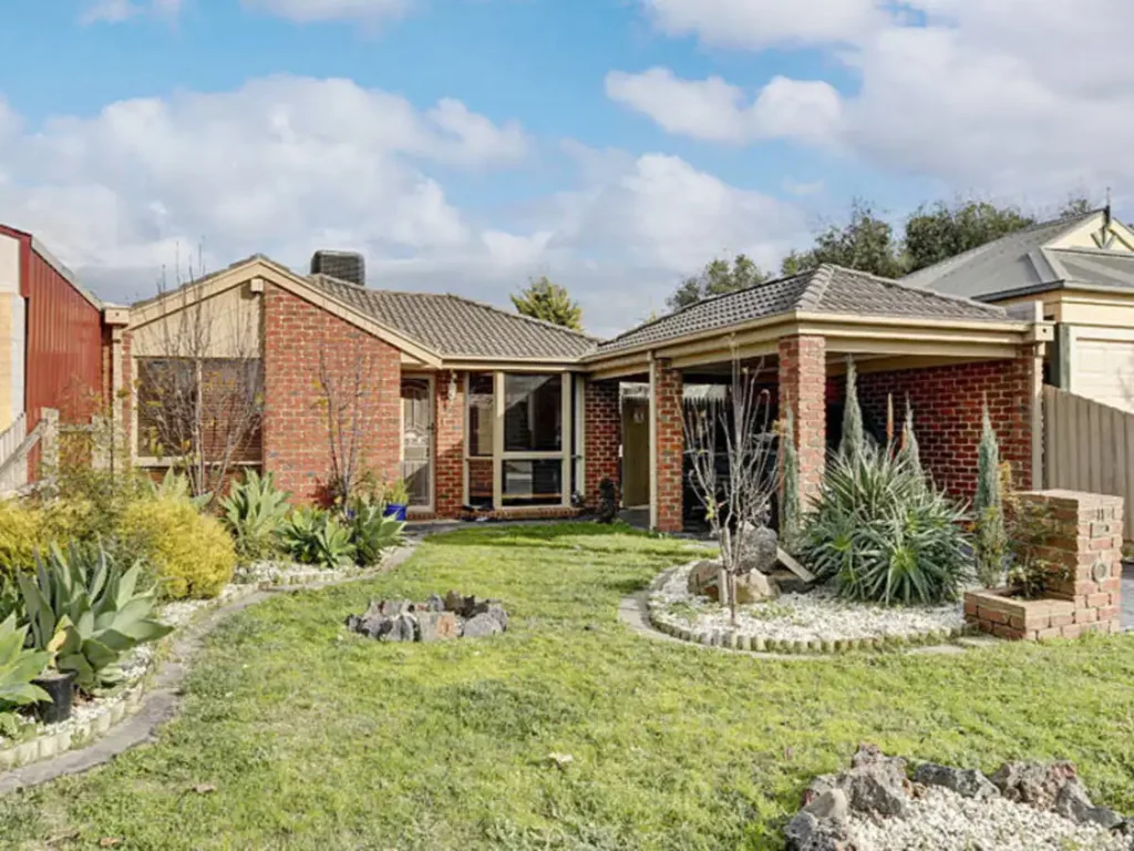 CHARMING FAMILY HOME